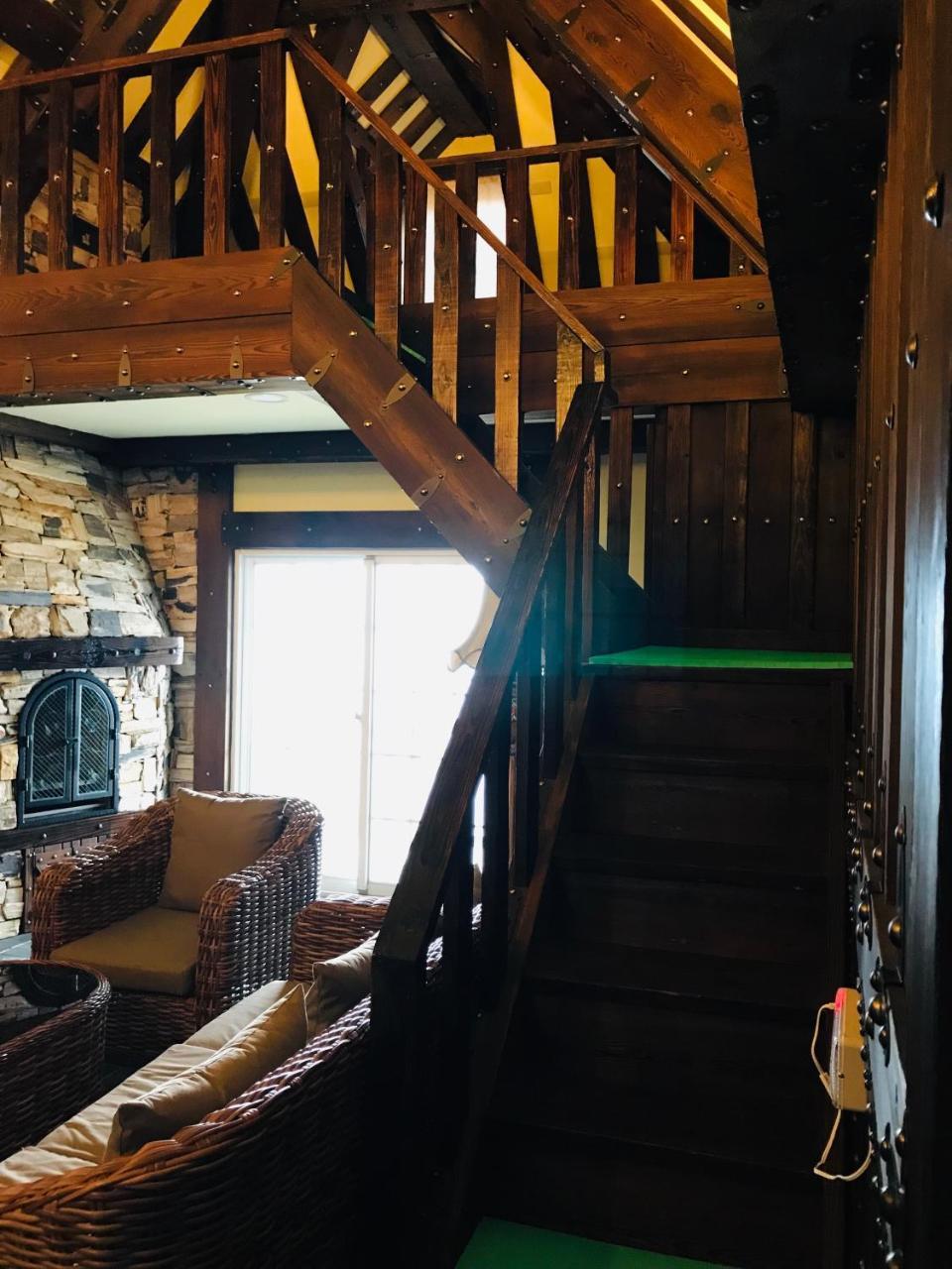 רן-איי Black Forest Manor מראה חיצוני תמונה