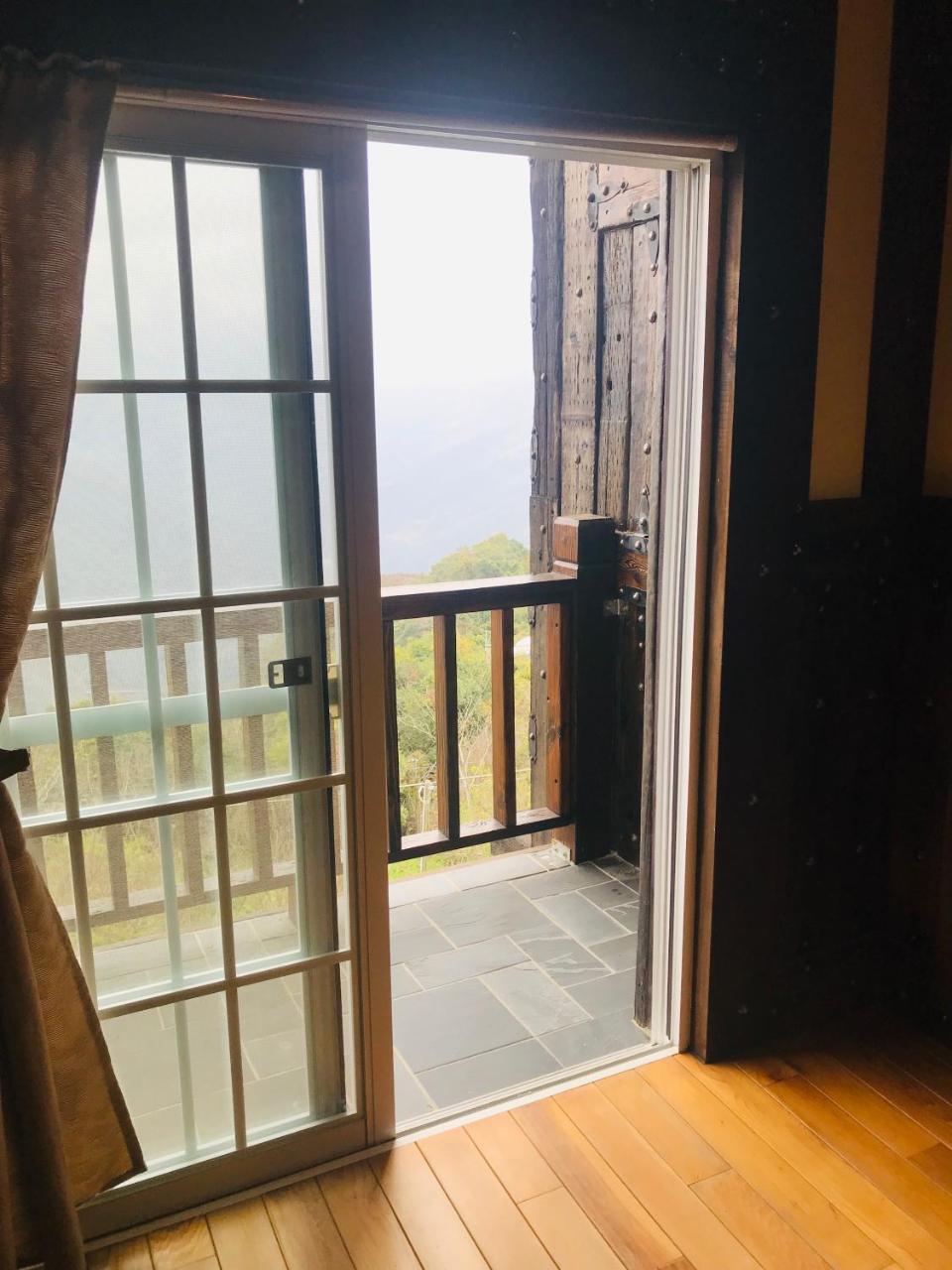 רן-איי Black Forest Manor מראה חיצוני תמונה