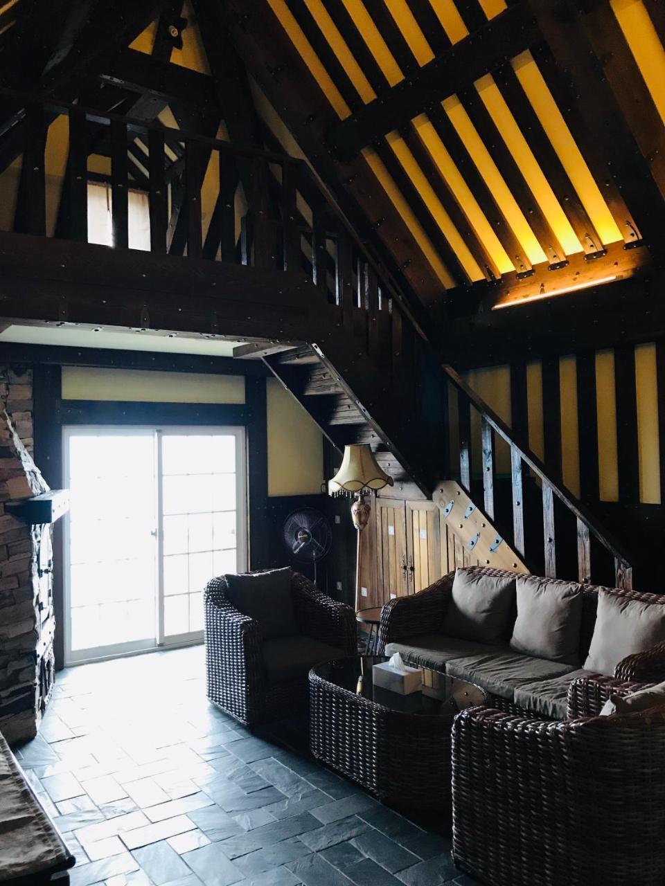 רן-איי Black Forest Manor מראה חיצוני תמונה