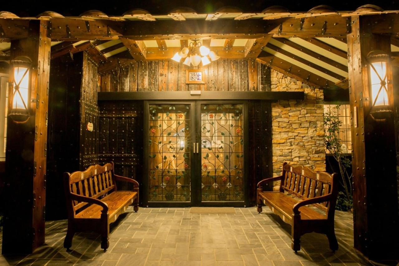 רן-איי Black Forest Manor מראה חיצוני תמונה
